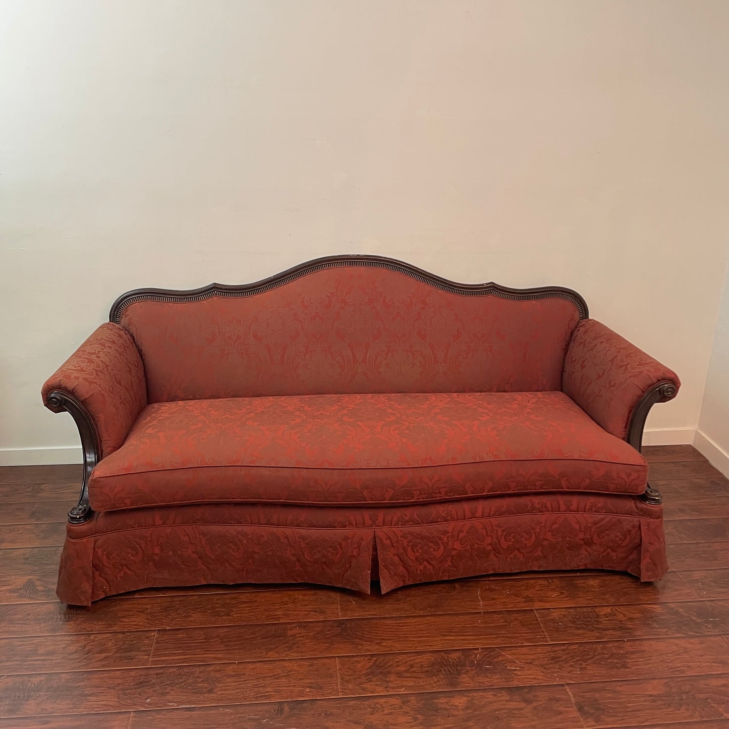 Replica Antique Grand Sofa