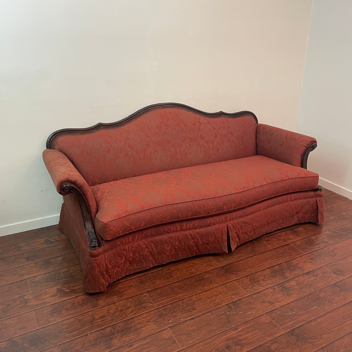 Replica Antique Grand Sofa