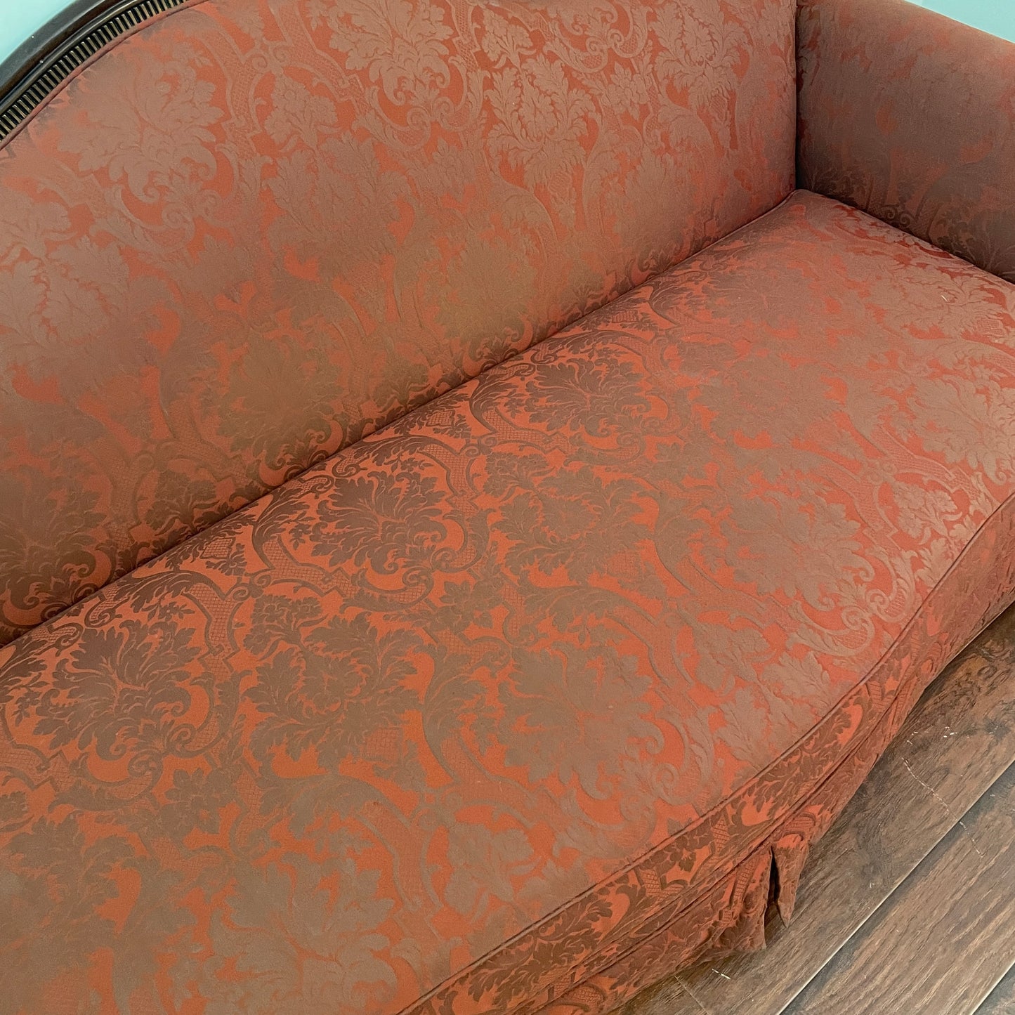 Replica Antique Grand Sofa