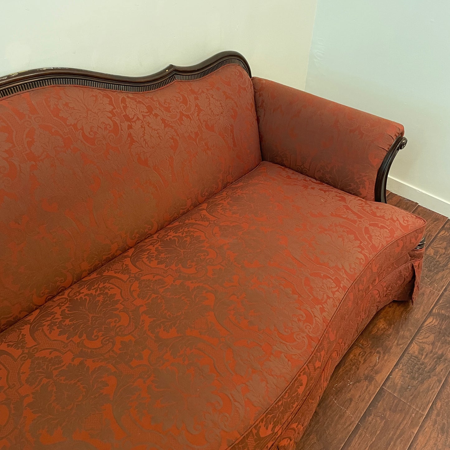 Replica Antique Grand Sofa