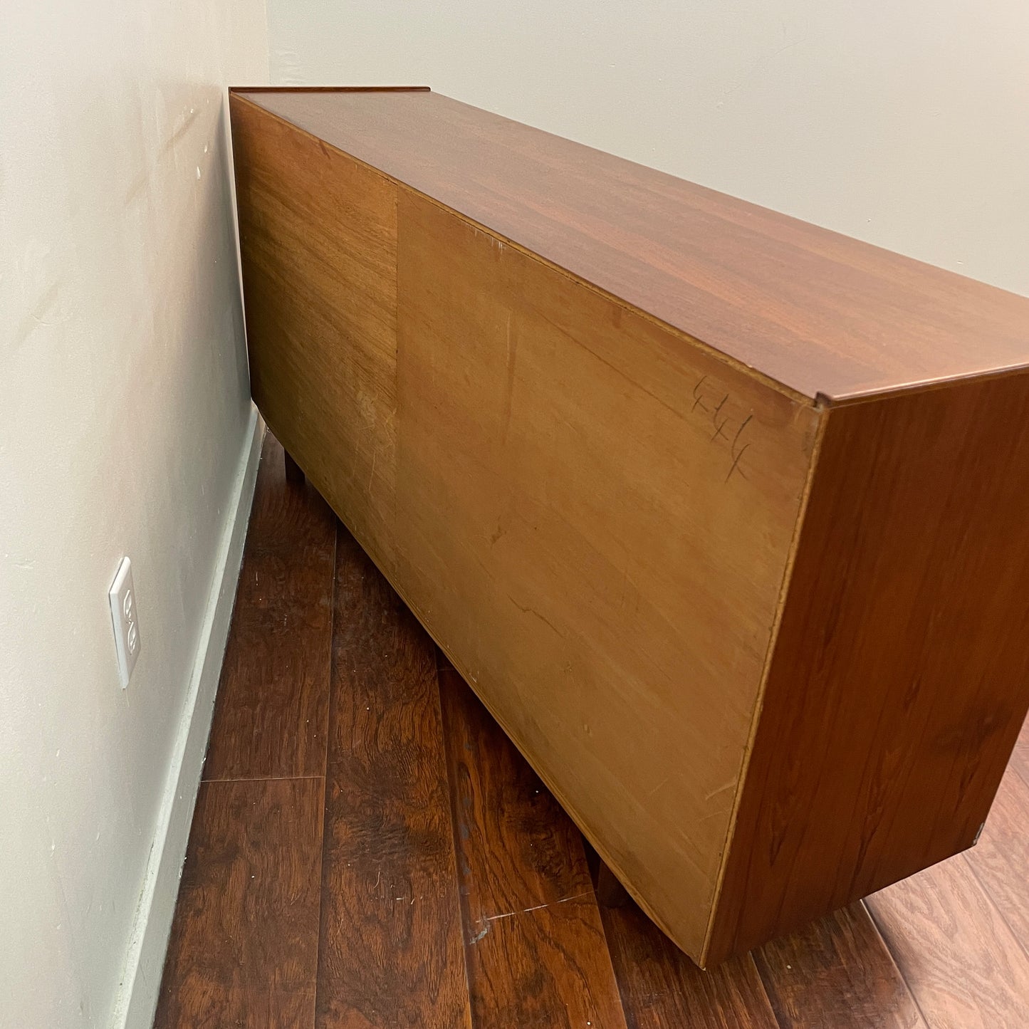 Mid Century Modern Teak 6 Drawers Dresser