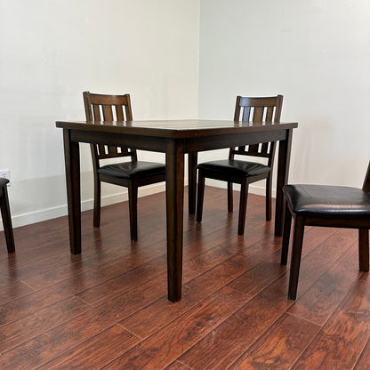 Harold Dining Set