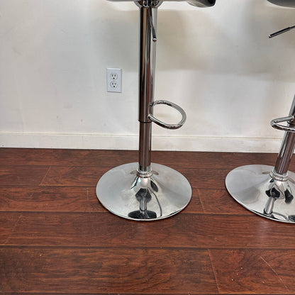 White Swivel Adjustable HeightCounter Stool (set of 3)