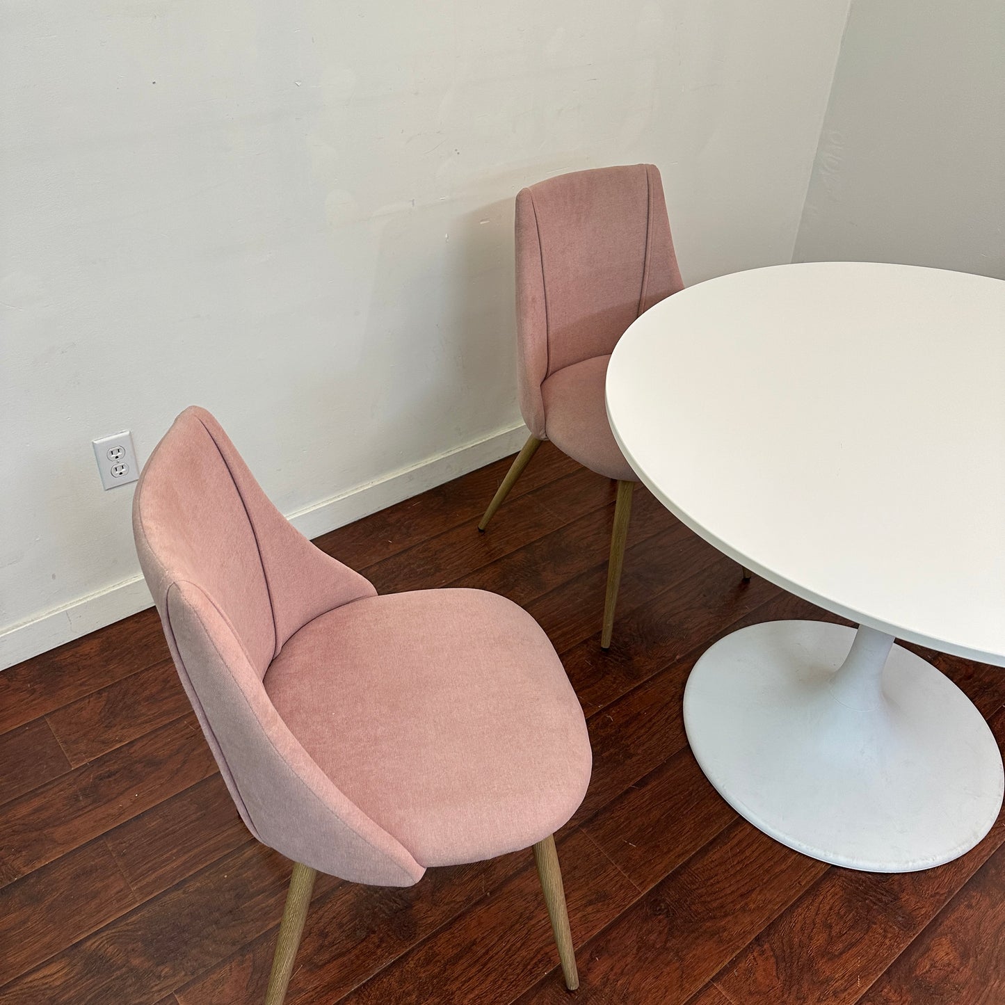5 Piece Pedestal Modern Dining Set