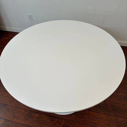 White Round Pedestal Dining Table