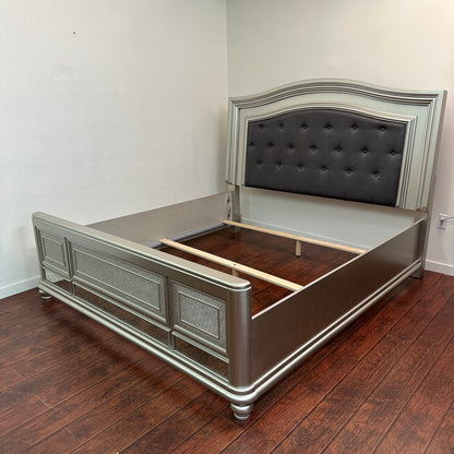 Coralayne Panel Bed - King