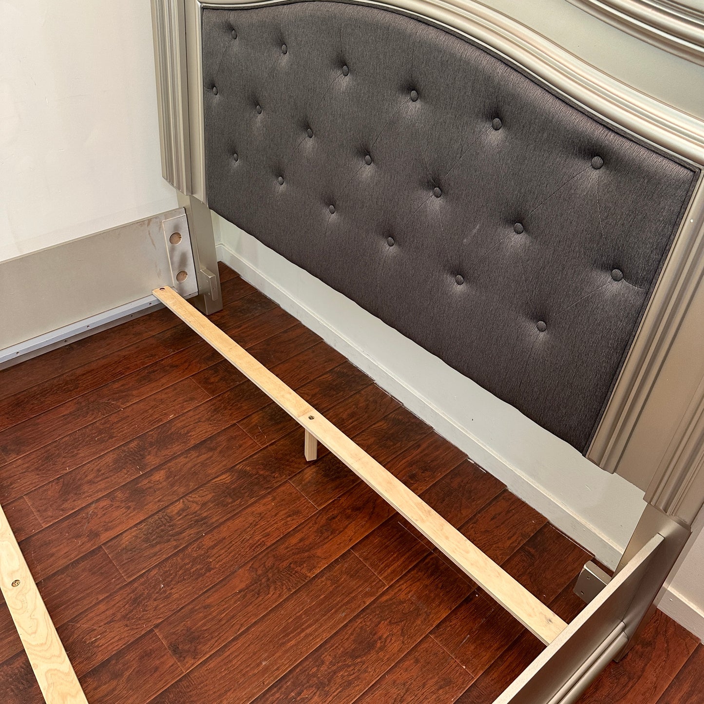 Coralayne Panel Bed - King
