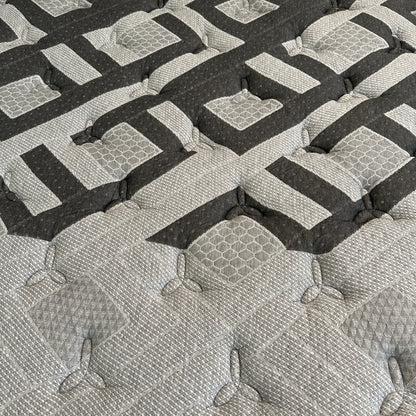 Juararo Queen Bed with Beautyrest Mattress