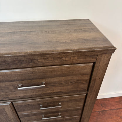 Juararo Dresser - Storage and 6 Drawers