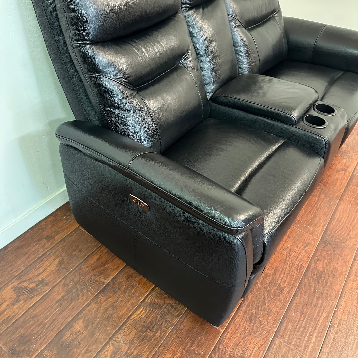 Kingsdown Leather Reclining Loveseat