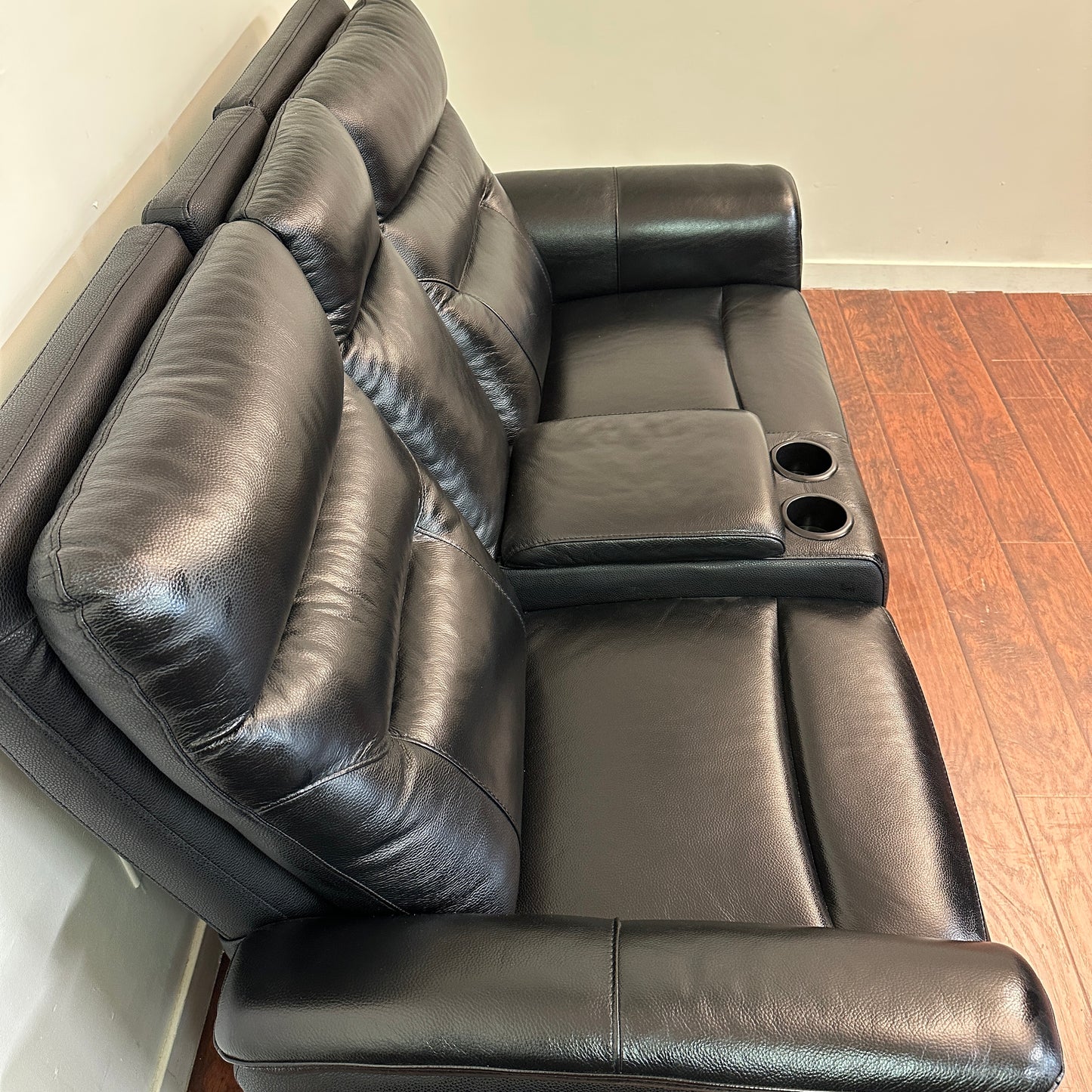 Kingsdown Leather Reclining Loveseat