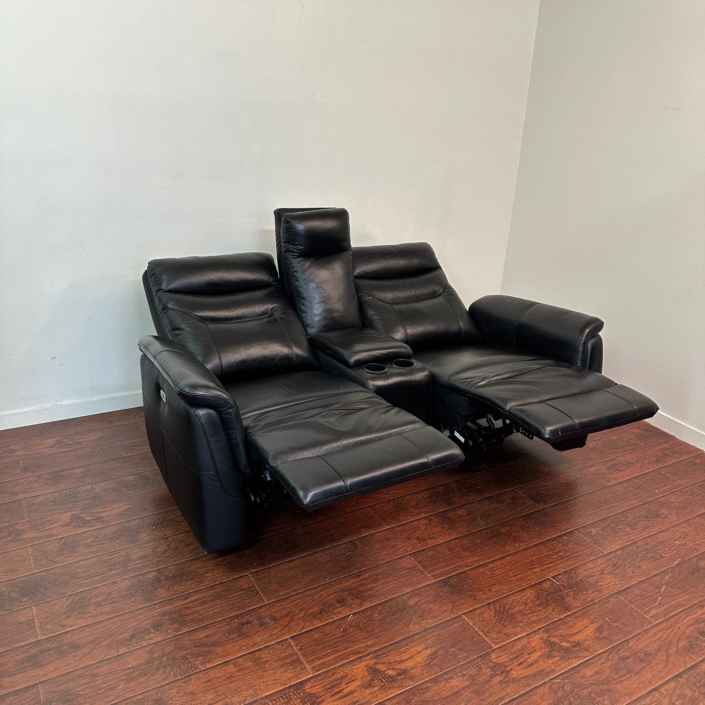 Kingsdown Leather Reclining Loveseat