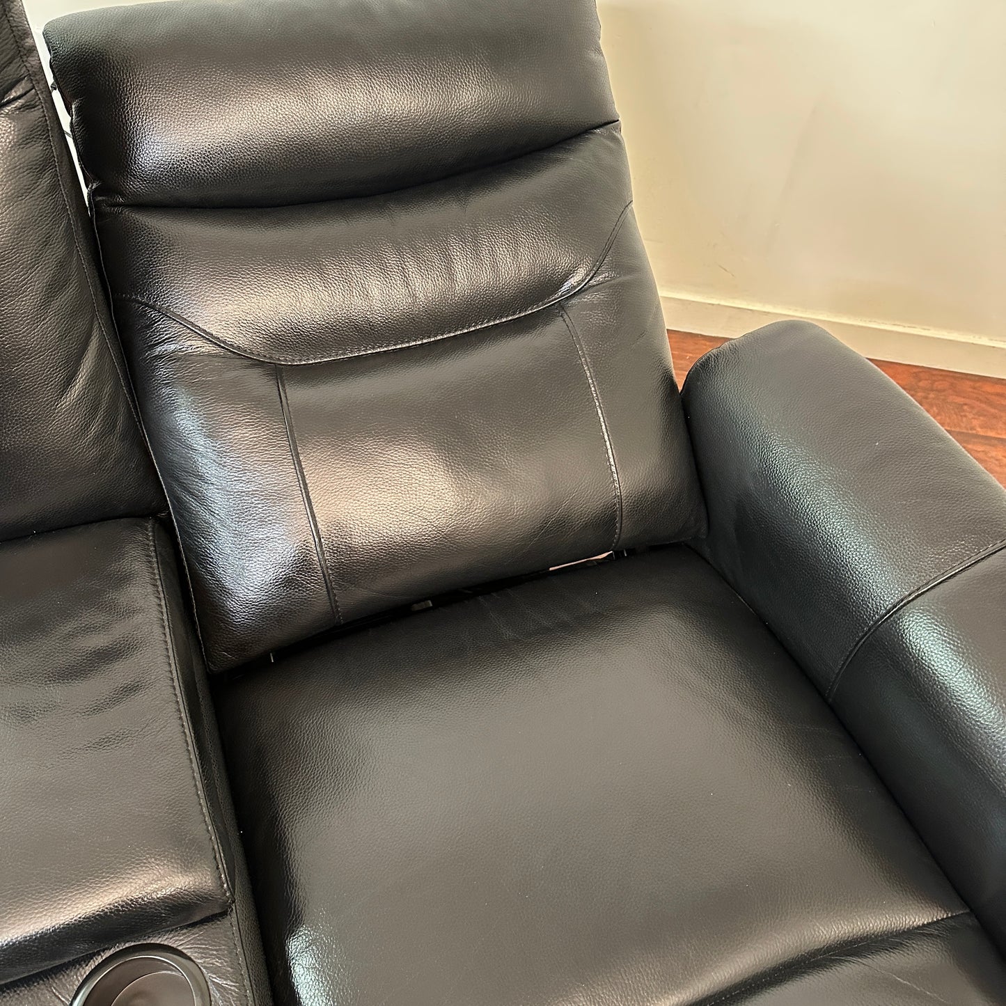 Kingsdown Leather Reclining Loveseat