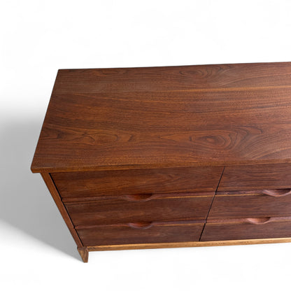 Walnut Mid-Century 9 Drawers Dresser