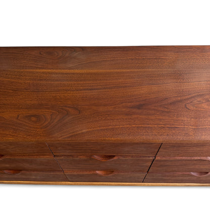 Walnut Mid-Century 9 Drawers Dresser