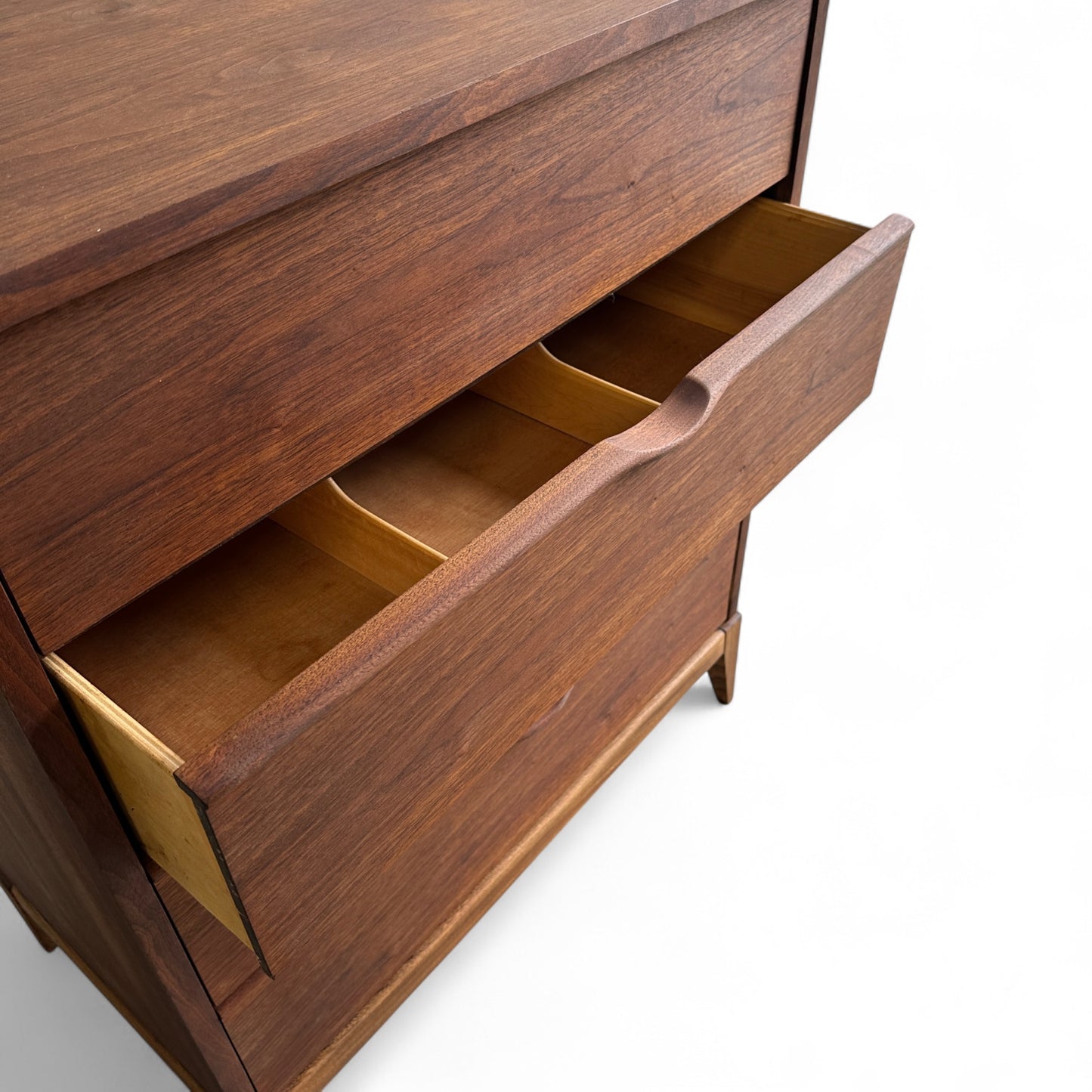Walnut Mid-Century 4 Drawers Highboy Dresser