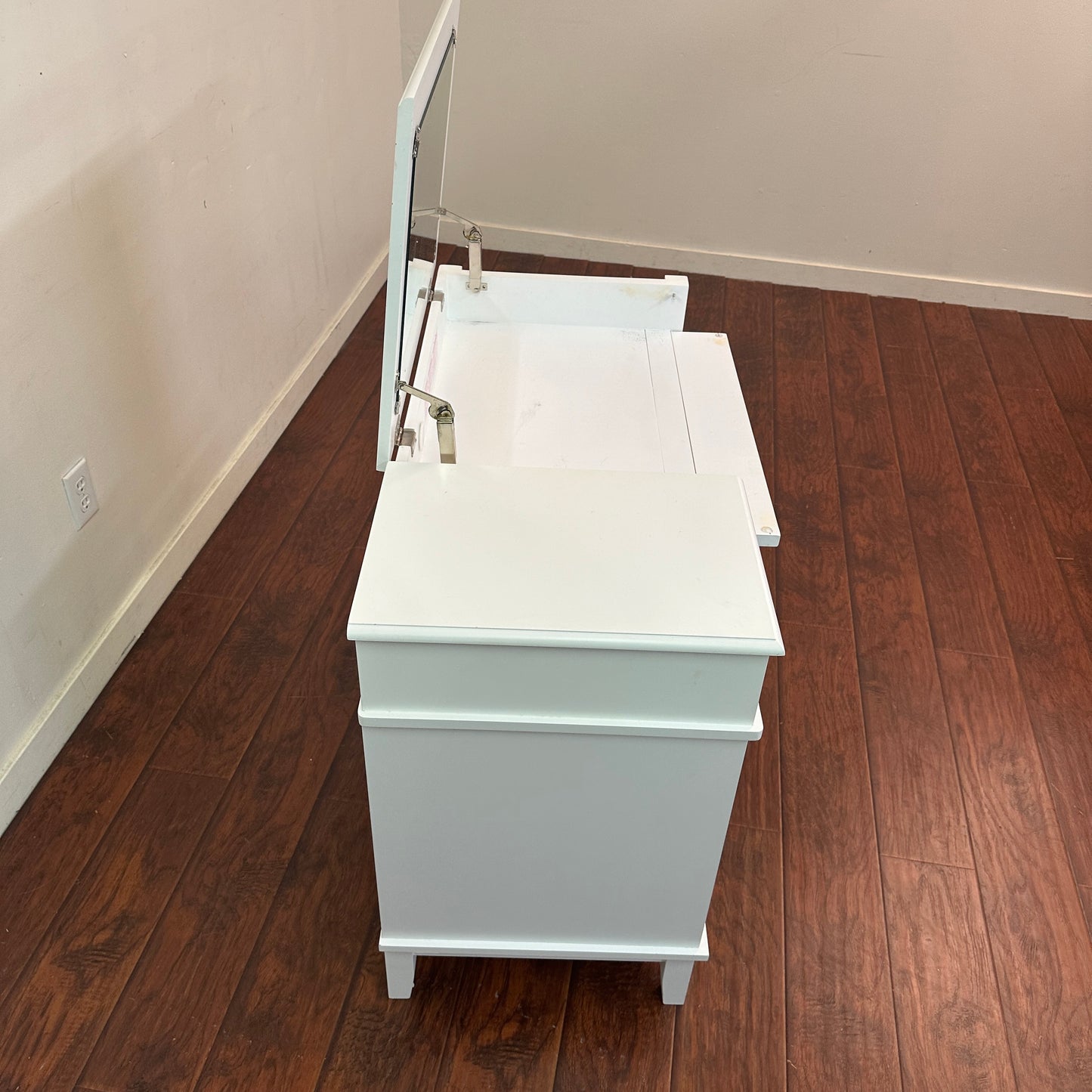 Linon Home Vanity Set