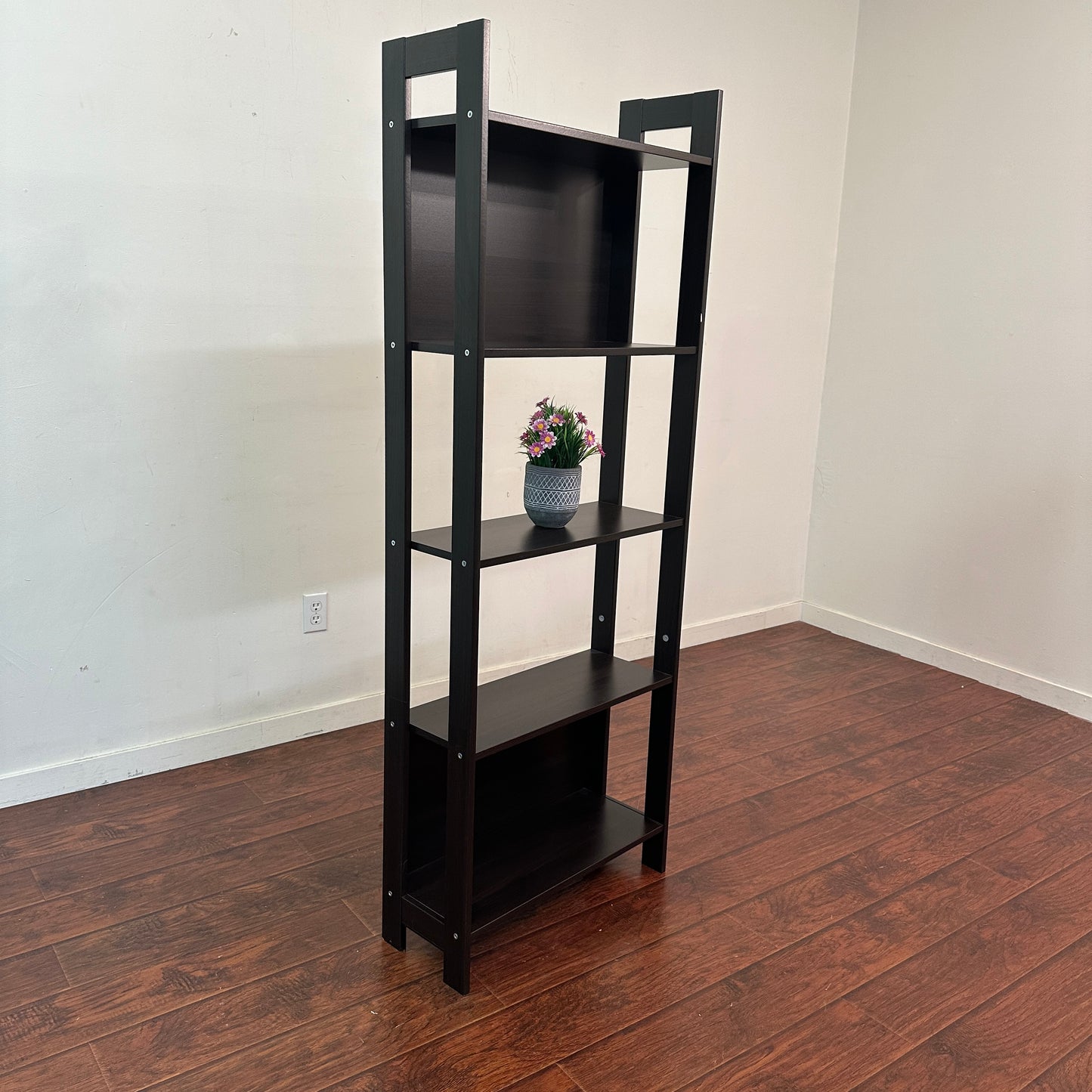 Laiva Bookcase