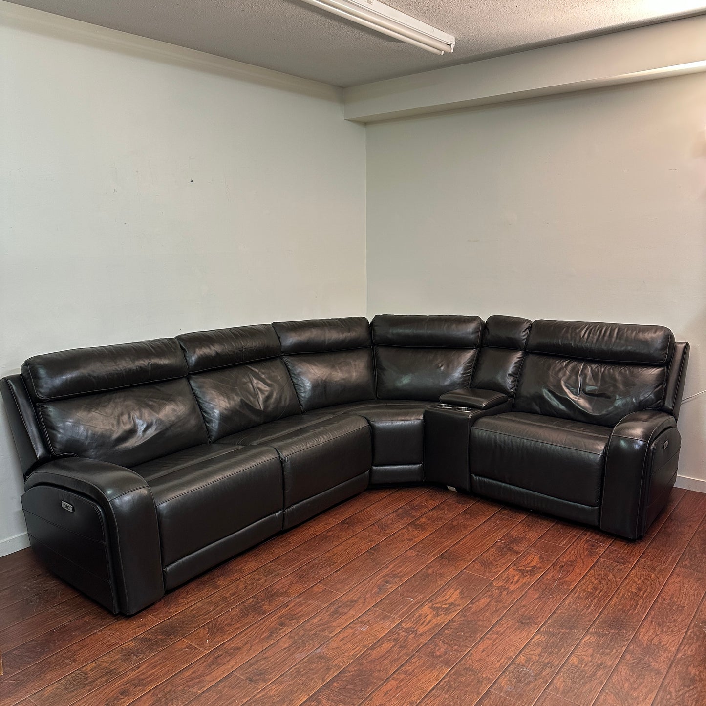 Gilman Creek 5-piece Leather Power Reclining Sectional