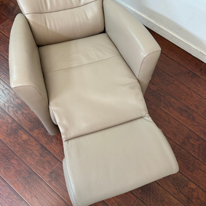 ScanDesigns Leather Power Recliner