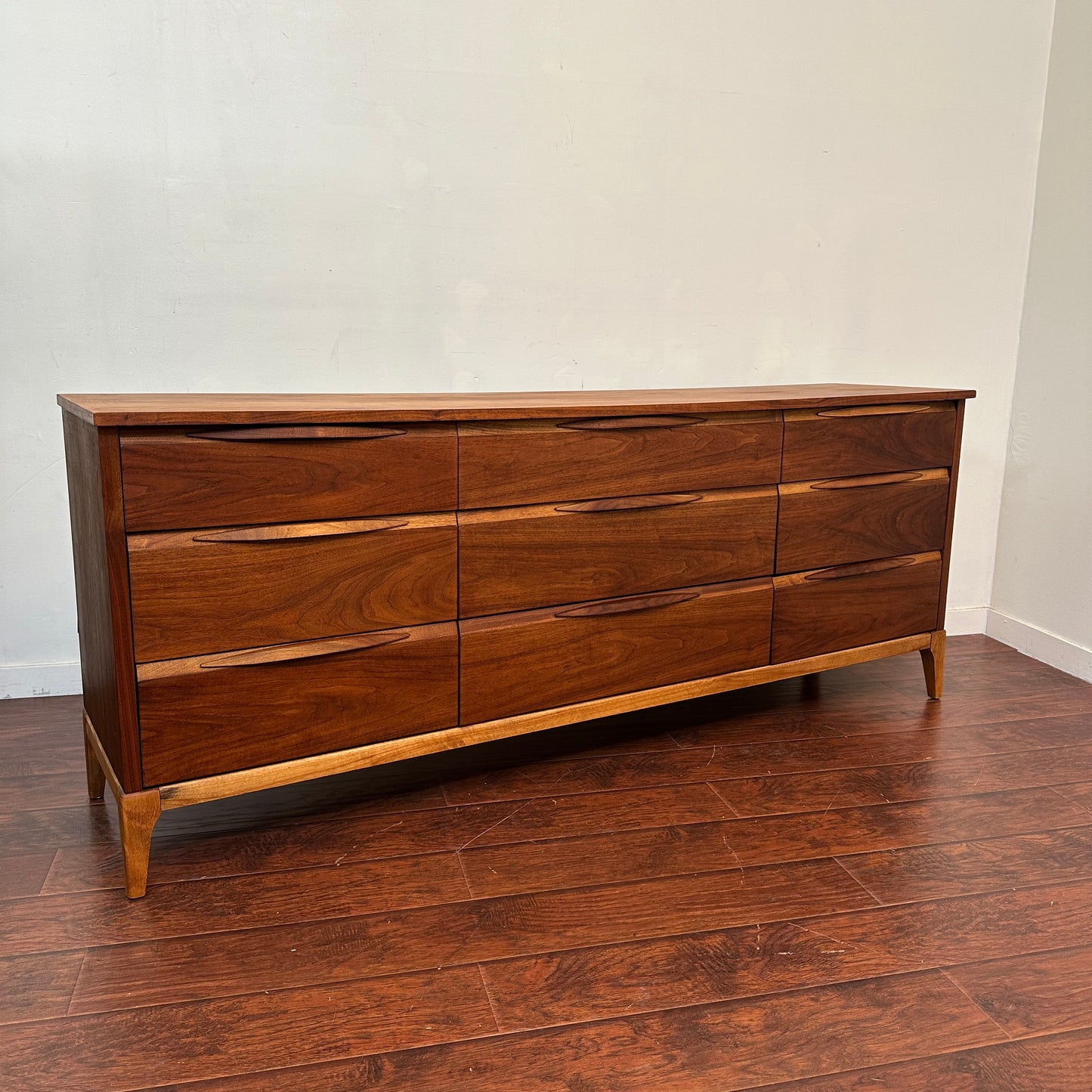 Walnut Mid-Century 9 Drawers Dresser by Kaufman
