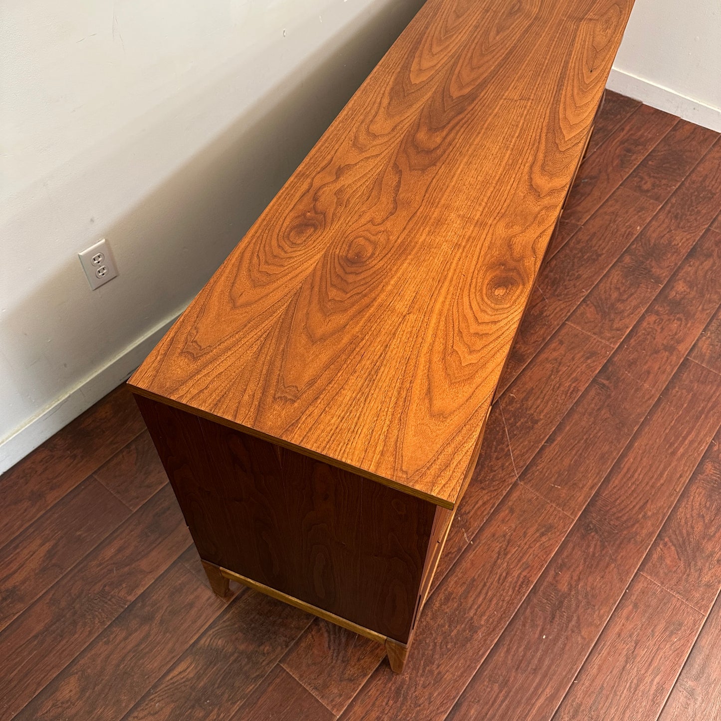 Walnut Mid-Century 9 Drawers Dresser by Kaufman