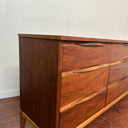 Walnut Mid-Century 9 Drawers Dresser by Kaufman