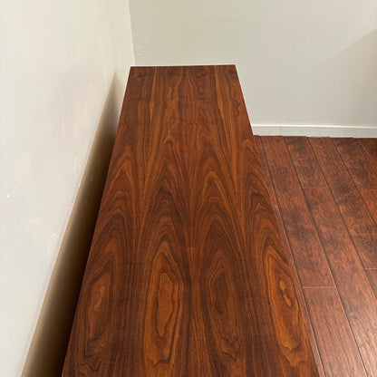 Walnut Mid-Century Nine Drawers Dresser