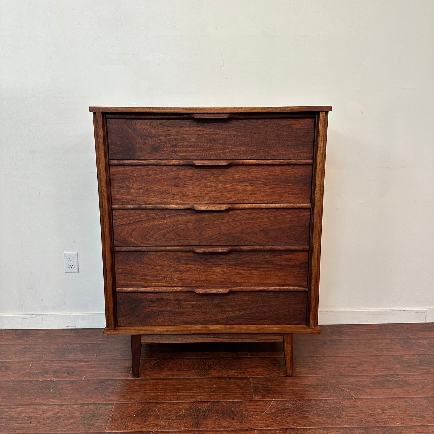 Walnut Mid-Century Five Drawers Highboy Dresser