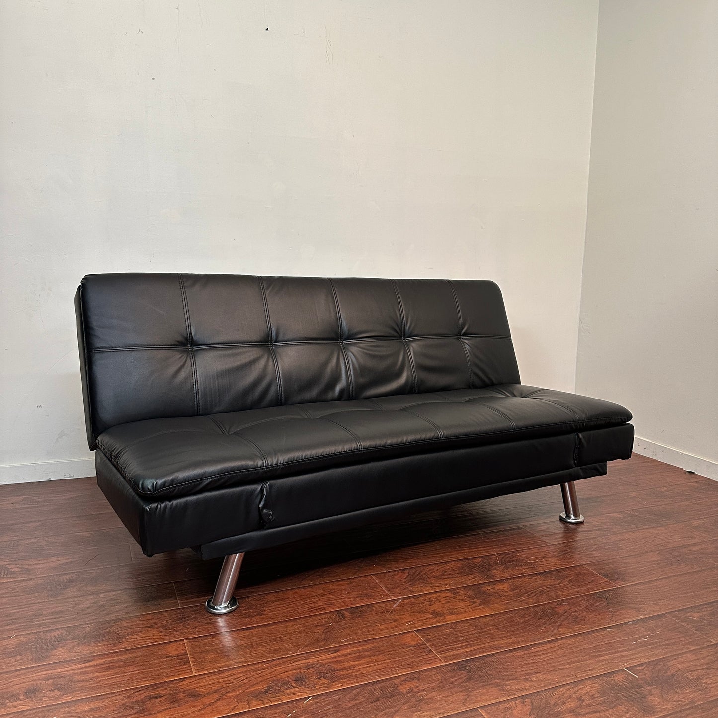 Click and Clack Black Futon Bed