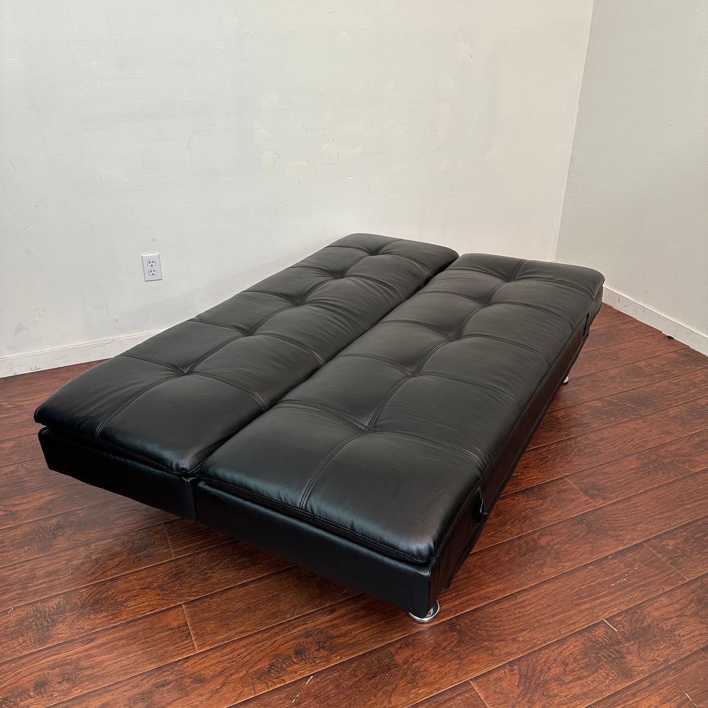 Click and Clack Black Futon Bed