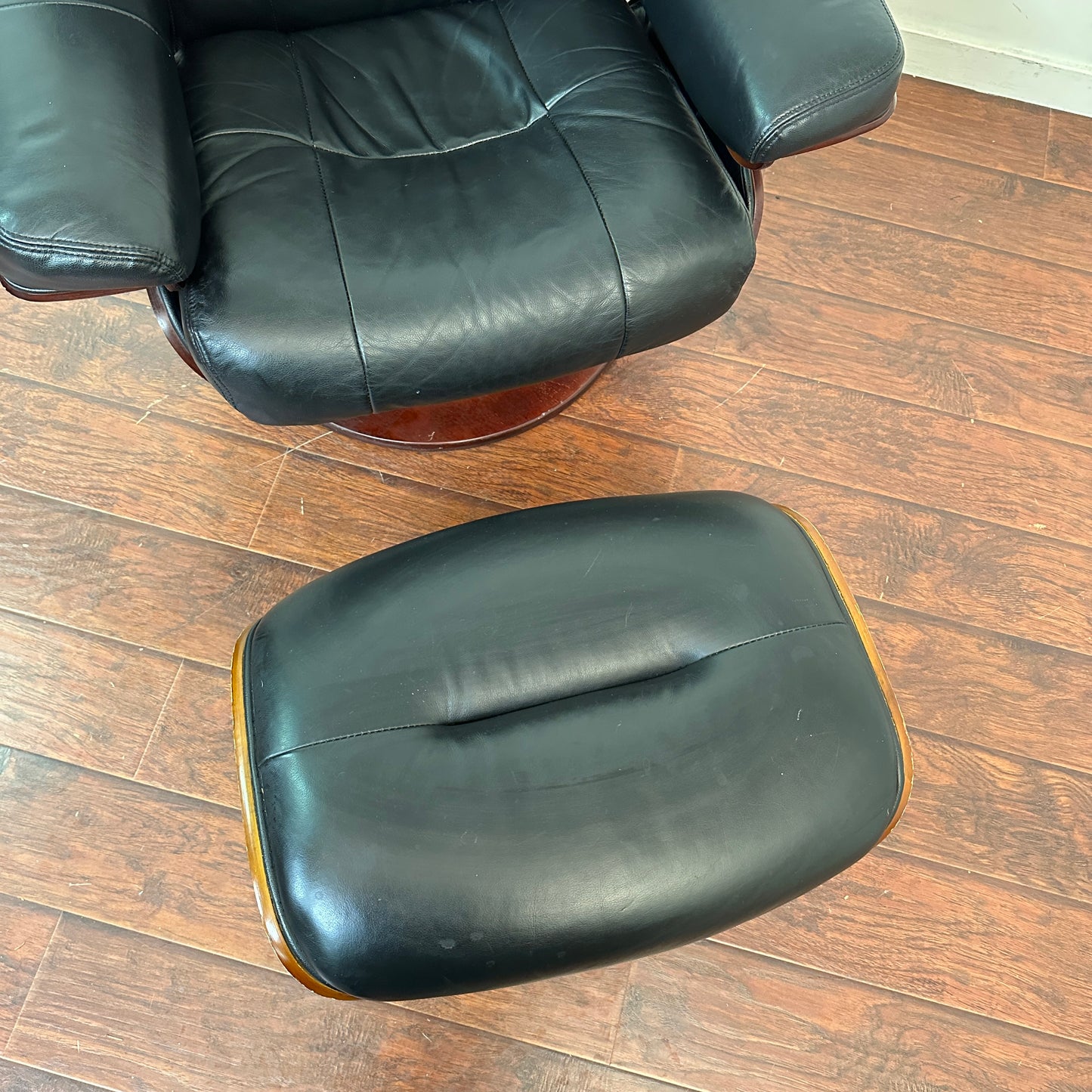 Black Eames Replica Recliner Chair with Ottoman