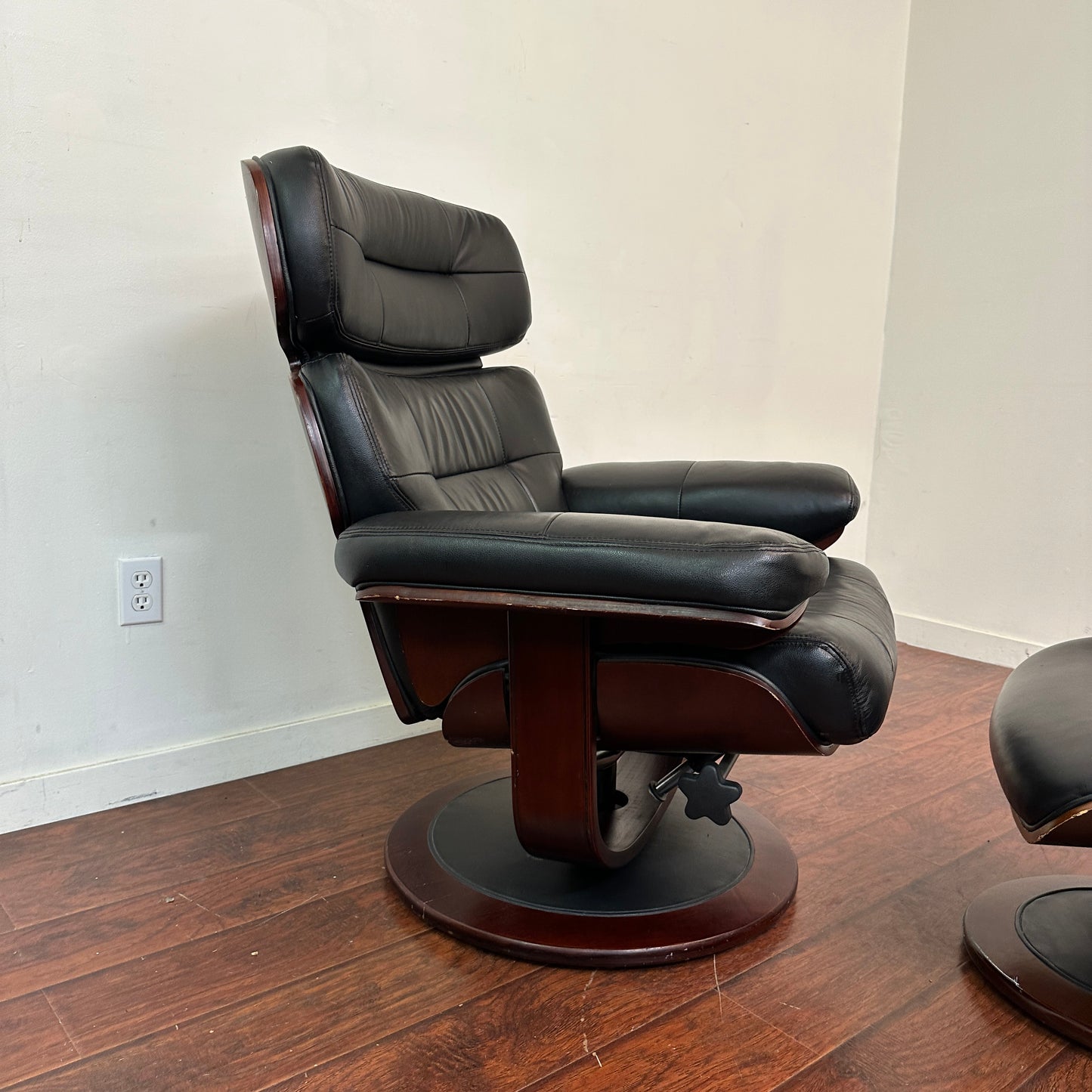 Black Eames Replica Recliner Chair with Ottoman