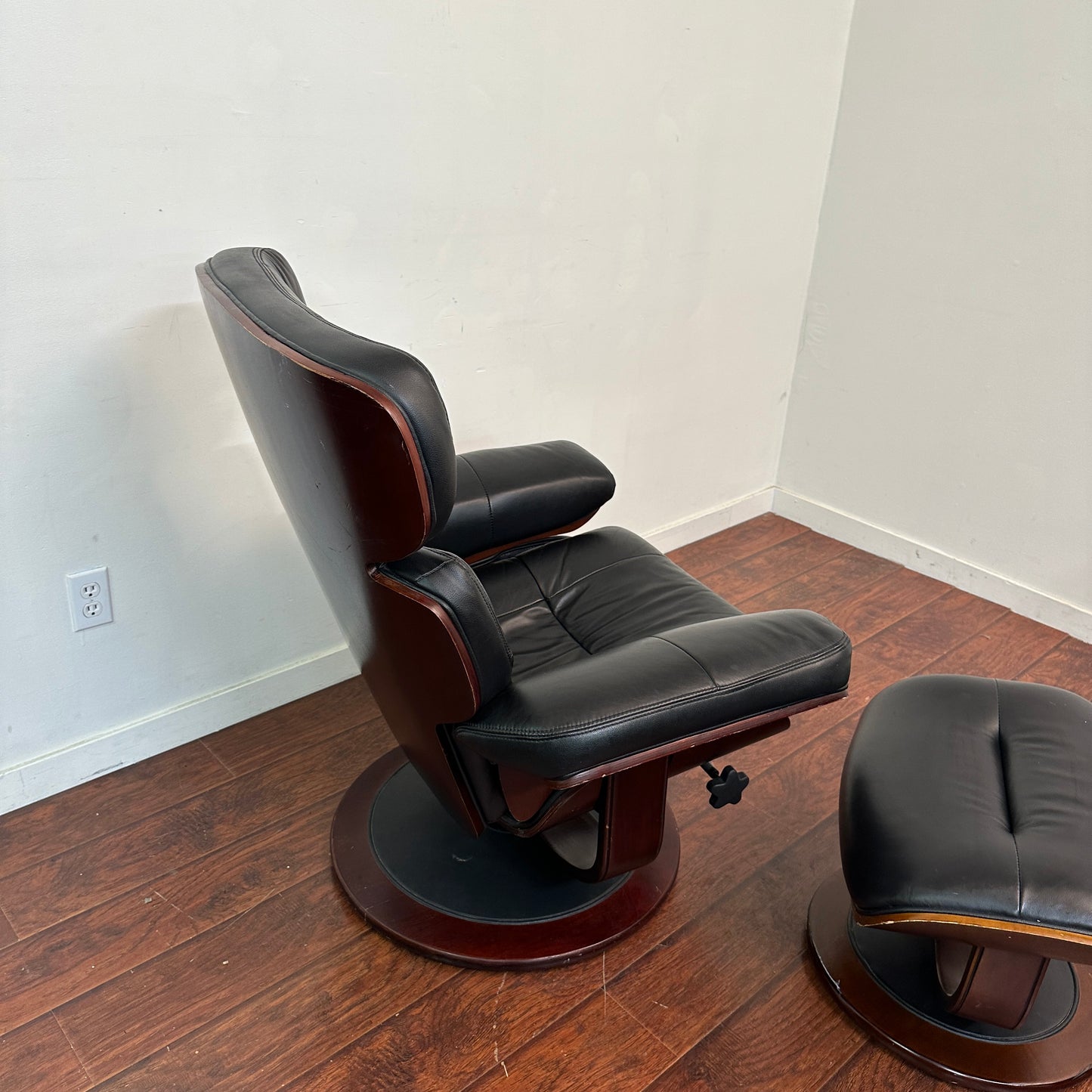 Black Eames Replica Recliner Chair with Ottoman