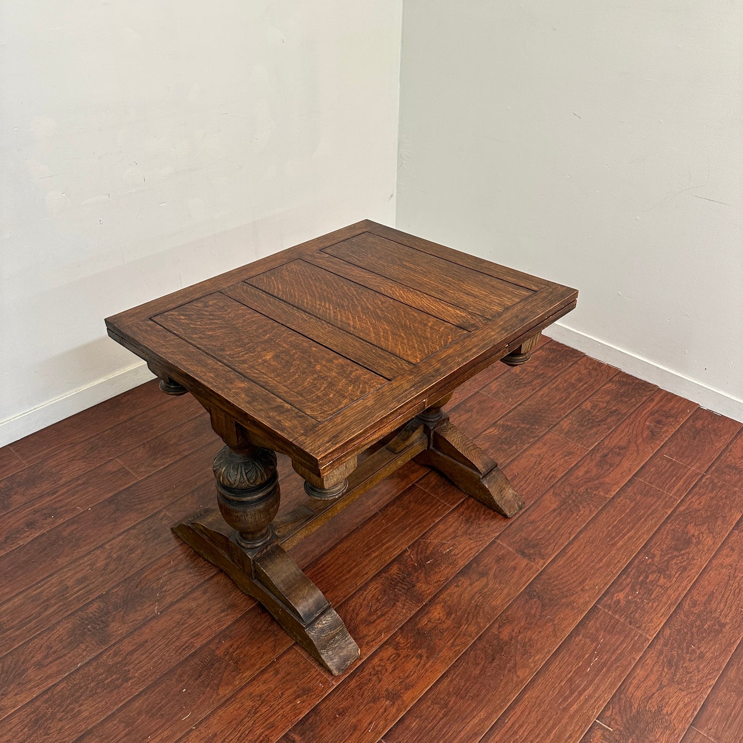 1900's Solid Oak Draw Leaf Dining Table