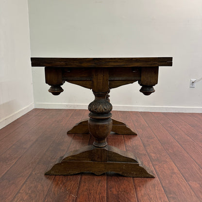 1900's Solid Oak Draw Leaf Dining Table