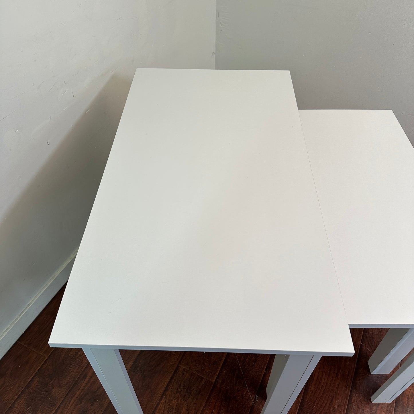 White 3-piece Nesting Tables (dining)