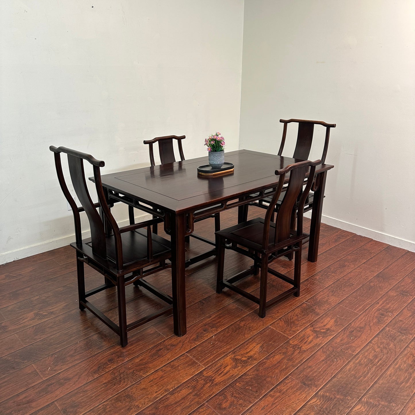 Qing Dinasty Dining Set
