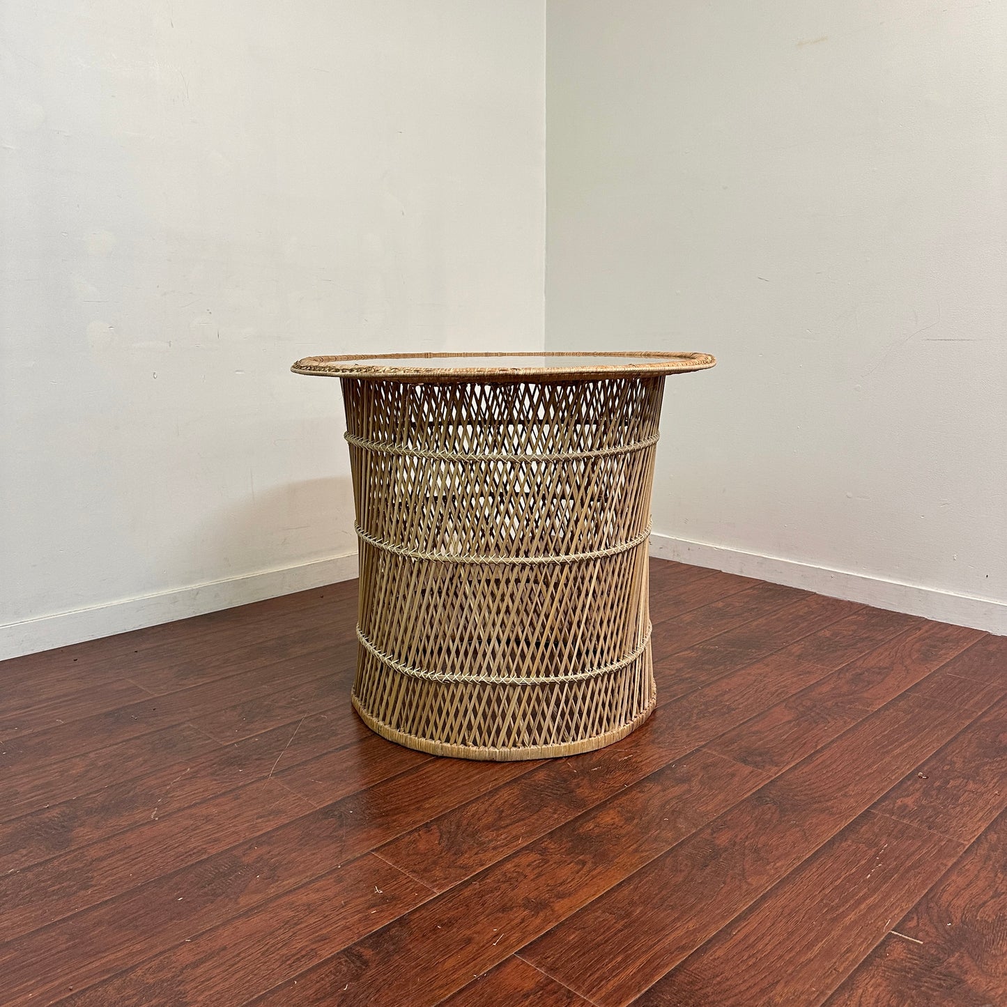 Mid 20th Century Wicker Round Table