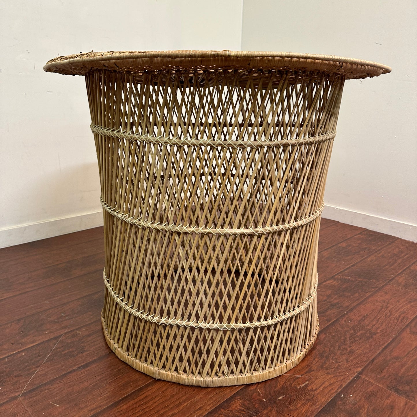 Mid 20th Century Wicker Round Table