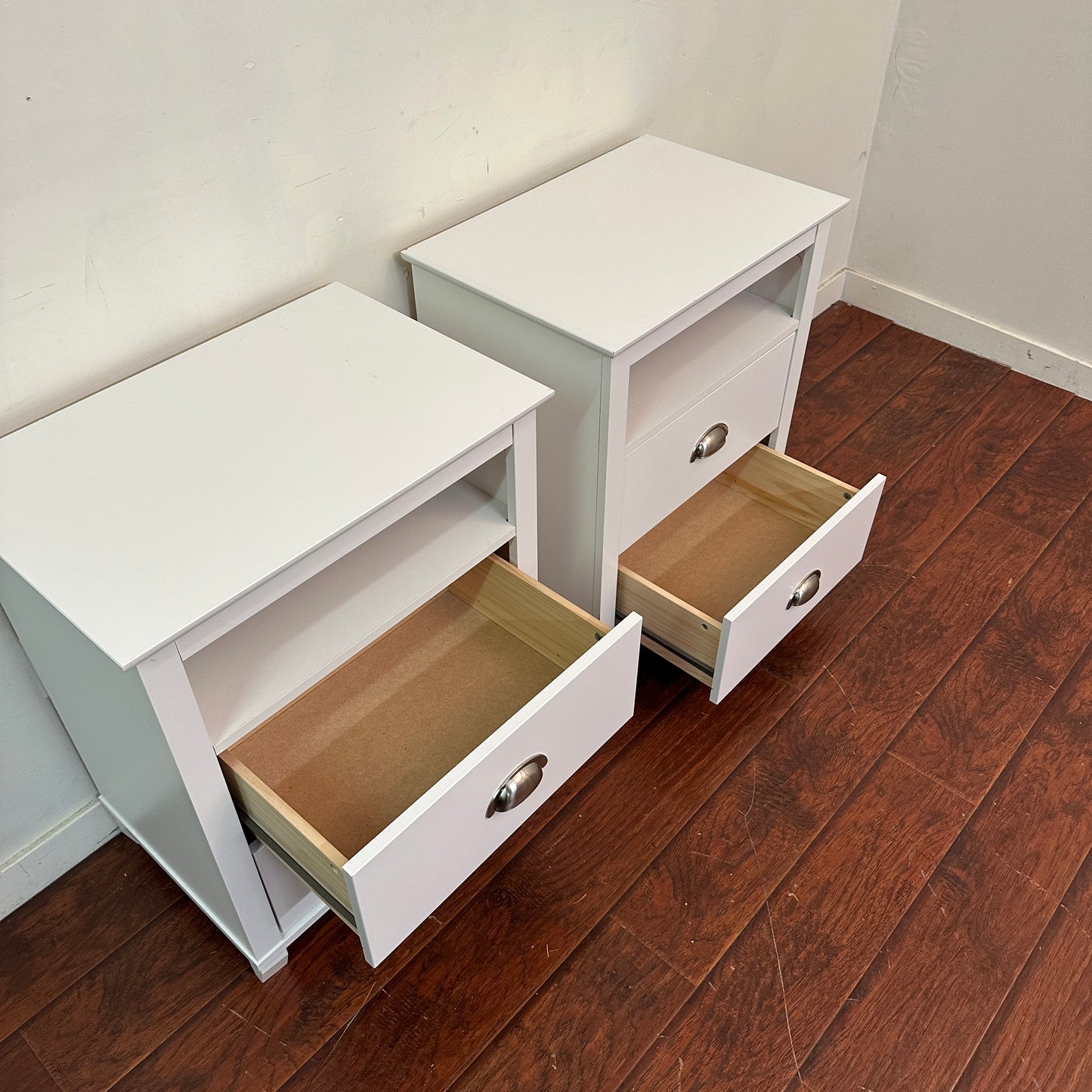 White 2-Drawers Nightstand (x2)