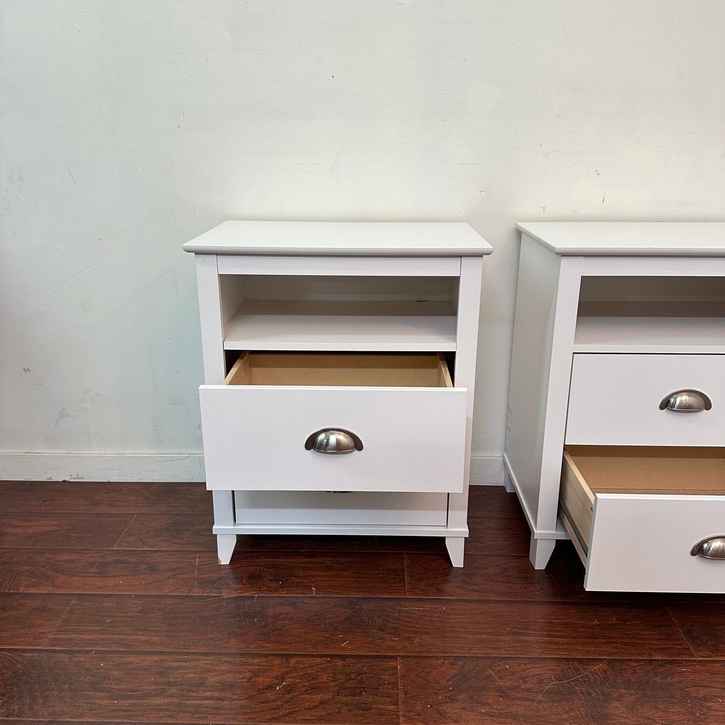 White 2-Drawers Nightstand (x2)