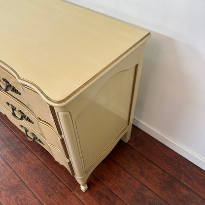 Vintage French Provincial Dresser - 1960s