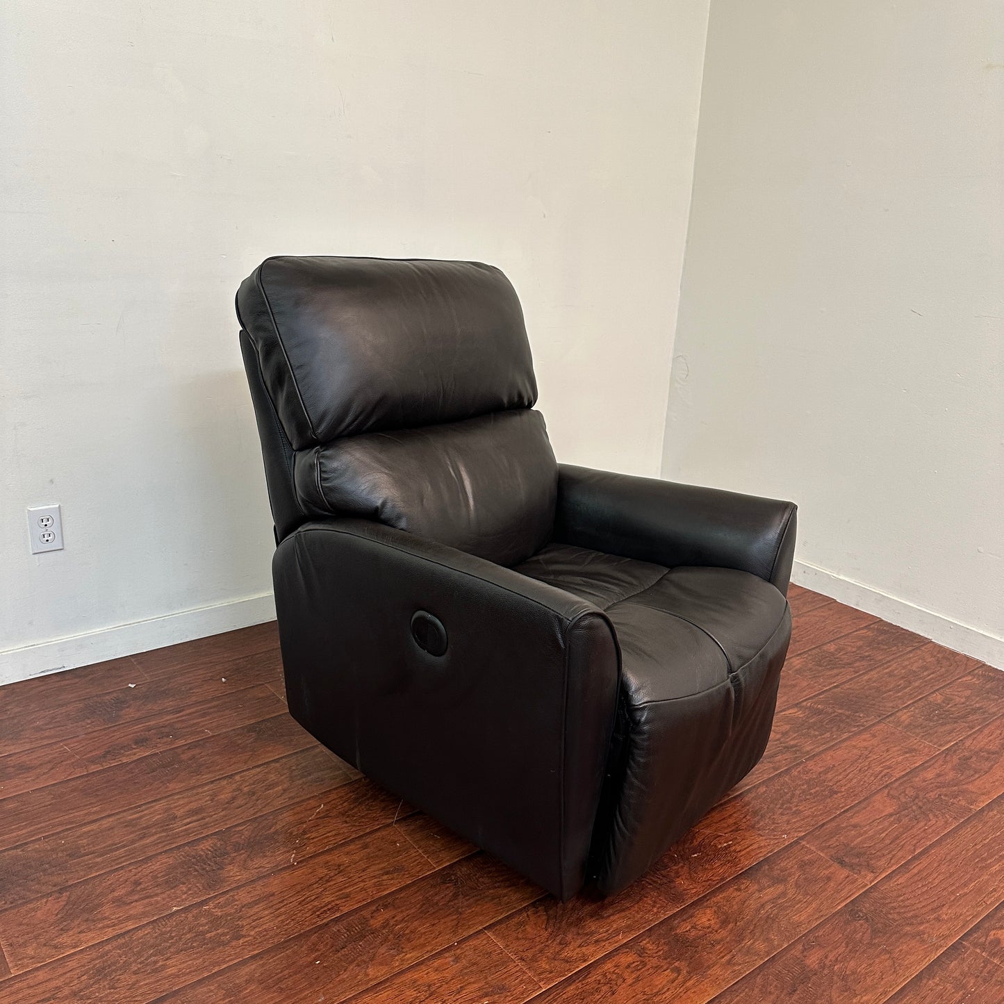 Push Back Dark Leather Recliner