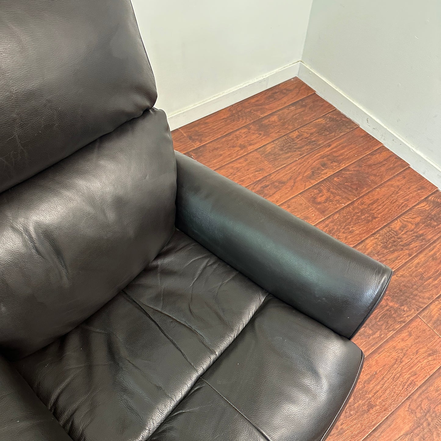 Push Back Dark Leather Recliner