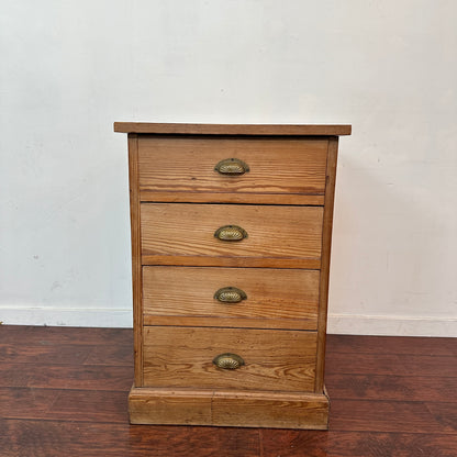 Vintage Wood 4 Drawers Chest of Drawers