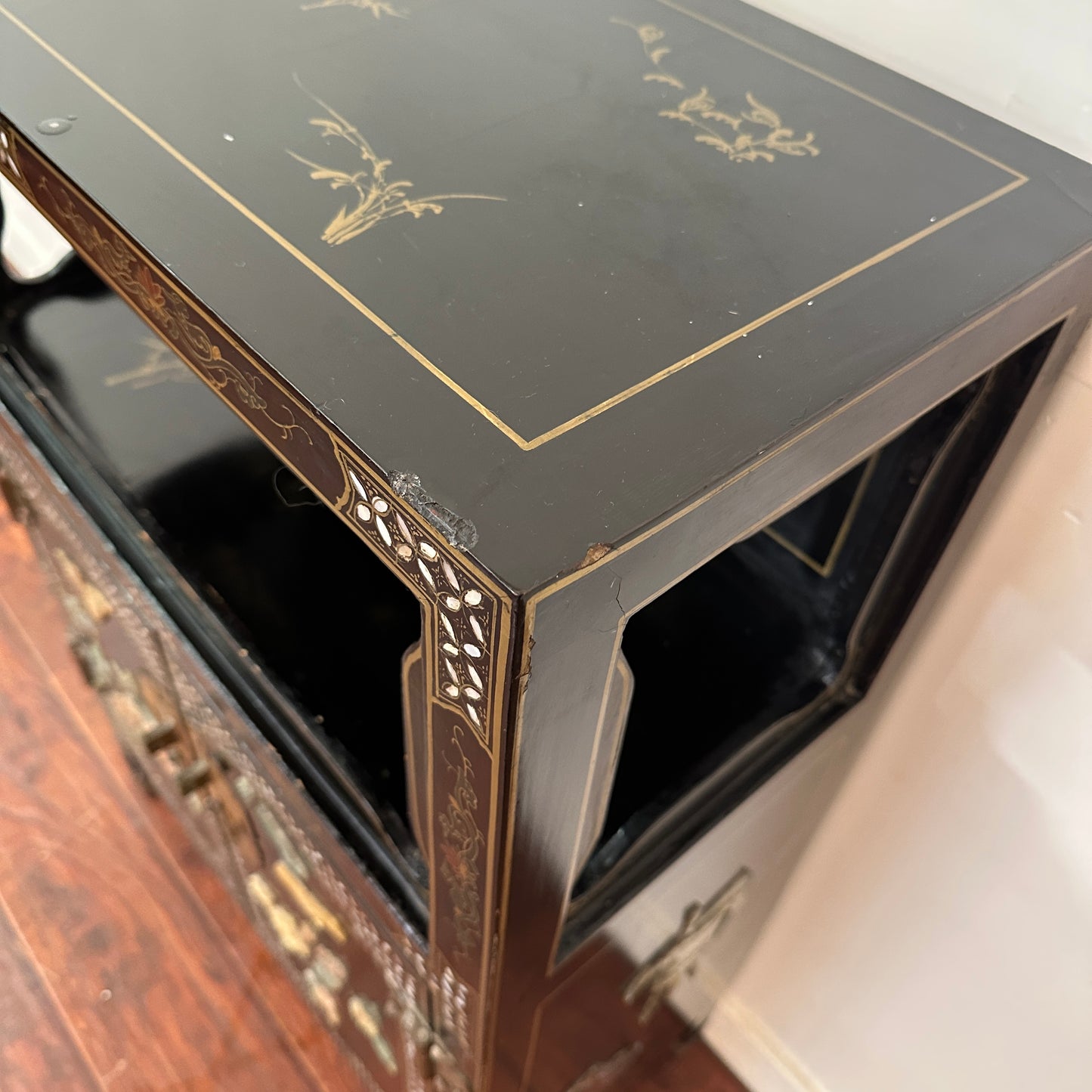 Vintage Chinoiserie Cabinet with Birds and Flowers