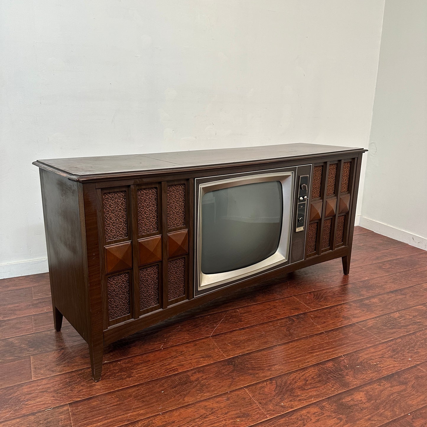 Mid-Century Console TV Cabinet with Original Television (1960s–1970s)