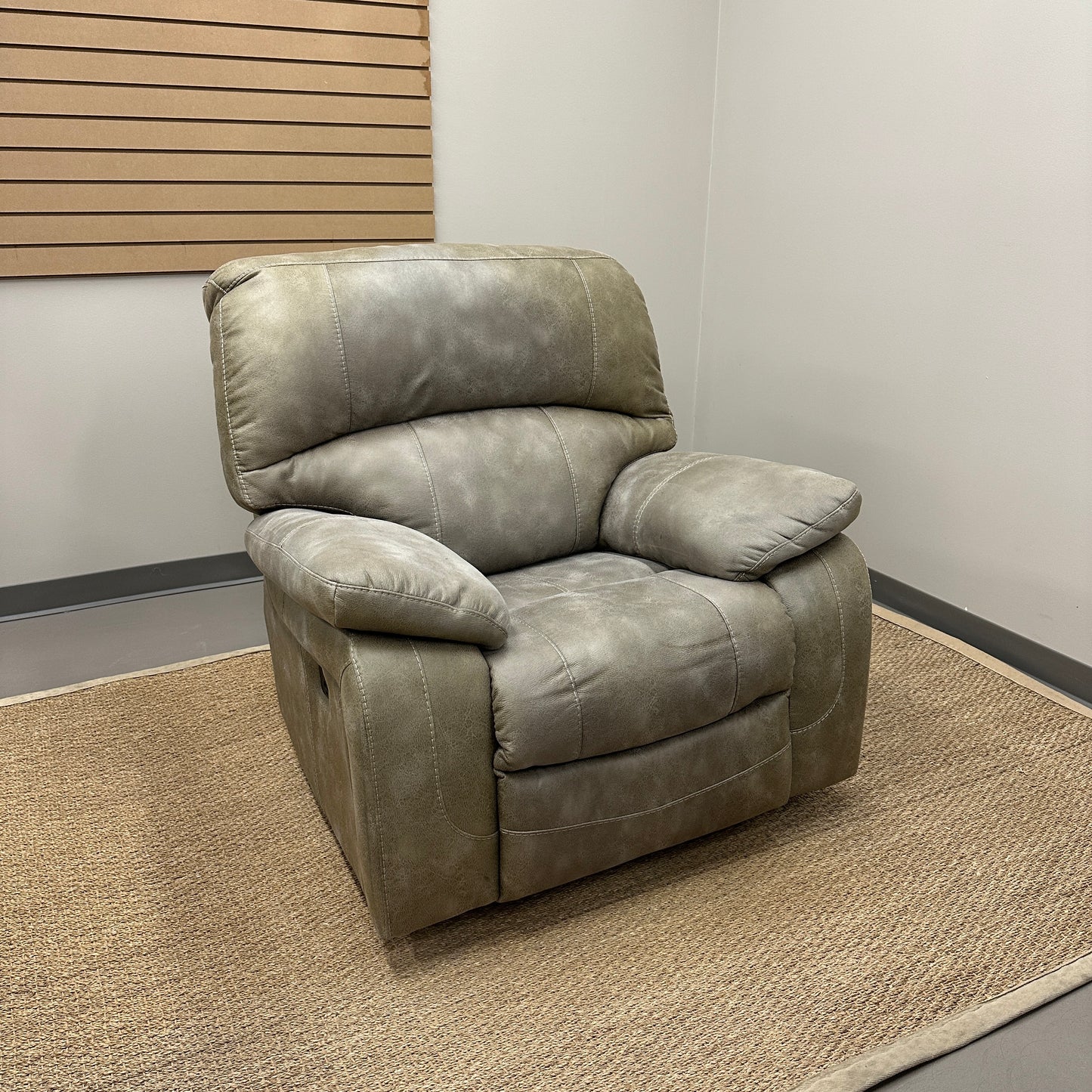 Dunwell Power Recliner with Adjustable Headrest