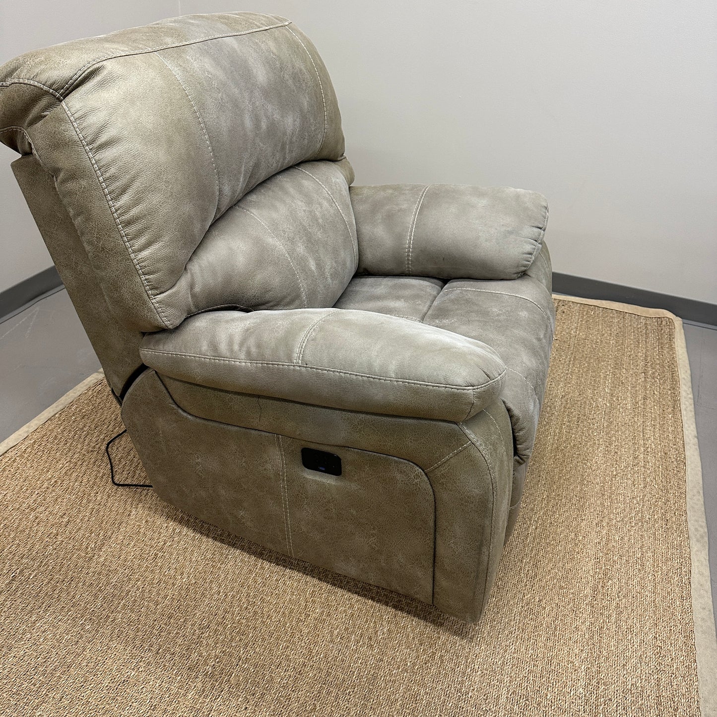 Dunwell Power Recliner with Adjustable Headrest